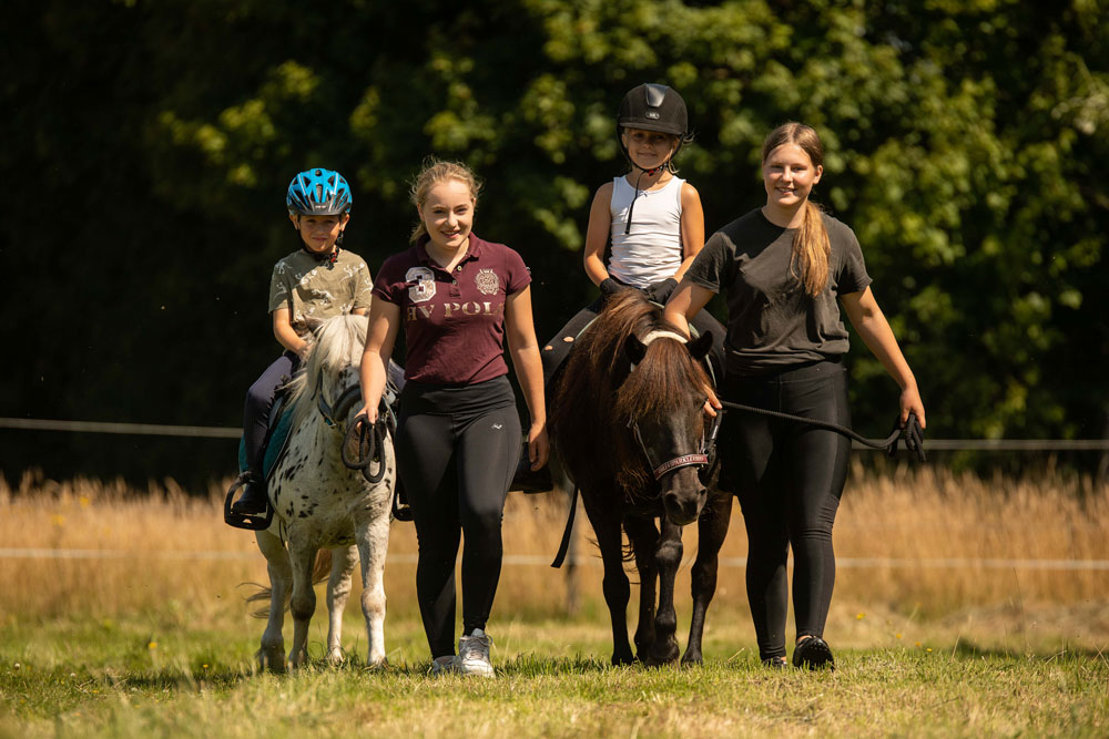 Reitschule_klein_Ponyausleihe