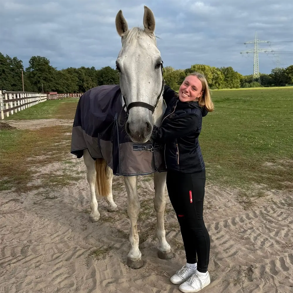 Reitschule-Klein-Berlin-Mitarbeiter-Team-Luisa