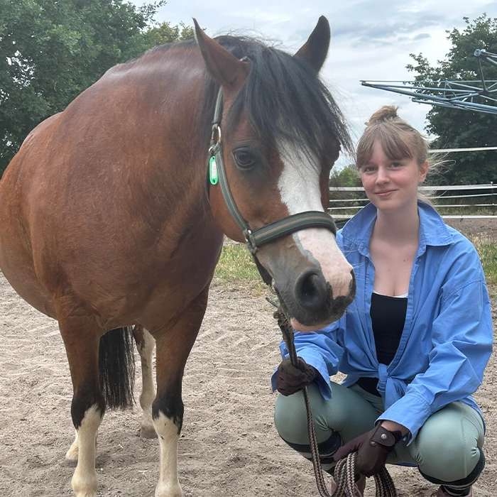 Reitschule-Klein-Berlin-Mitarbeiter-Team-Linnea